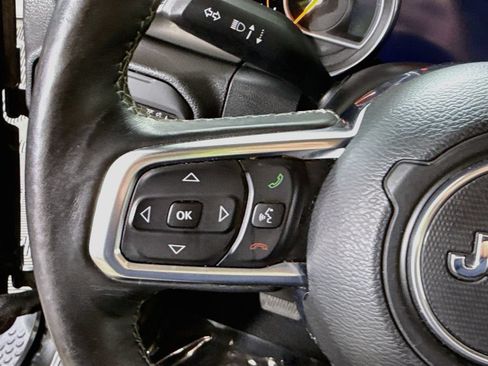 Used 2018 Jeep Wrangler Unlimited Sahara AWD/4WD image 20