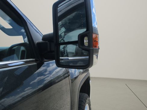Used 2017 GMC Sierra 2500 SLT AWD/4WD image 78