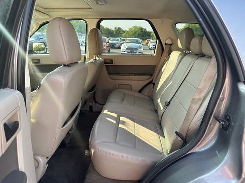 Used 2010 Ford Escape XLT image 12