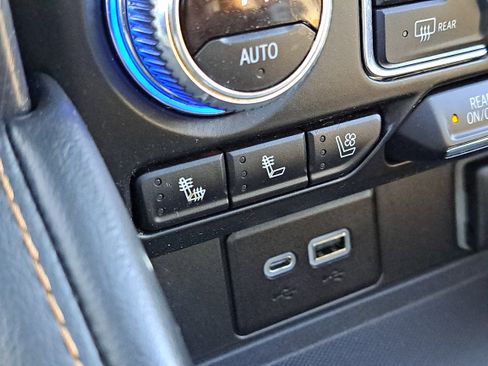 Used 2023 GMC Yukon AT4 w/ AT4 Premium Package image 23