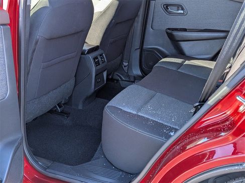 Used 2021 Nissan Rogue SV image 16