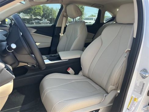 Used 2025 Acura TLX w/ Technology Package image 27