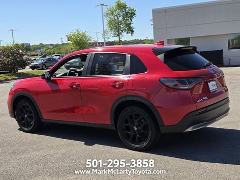 Used 2023 Honda HR-V Sport image 3