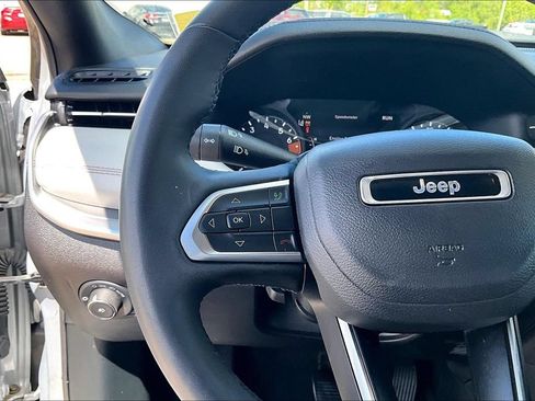 Used 2025 Jeep Compass Limited AWD/4WD image 14