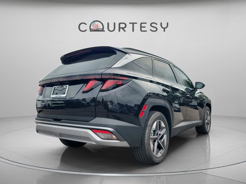 New 2026 Hyundai Tucson SEL image 3
