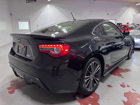 Used 2014 Scion FR-S image 2