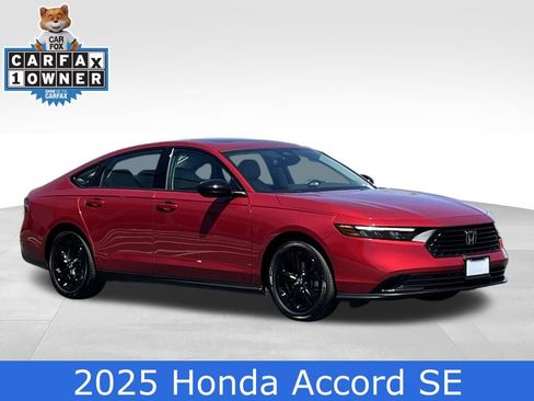 Certified 2025 Honda Accord SE image 1