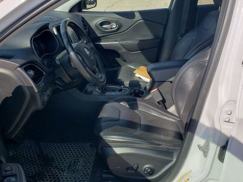 Used 2019 Jeep Cherokee Limited w/ Technology Group image 11