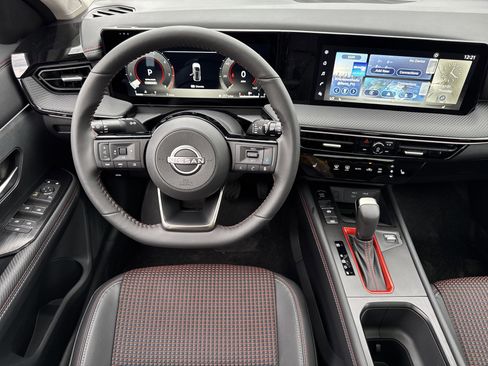 New 2025 Nissan Kicks SR w/ SR Premium Package image 14