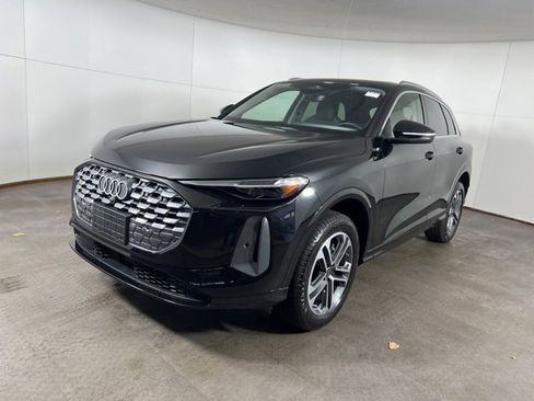 Used 2025 Audi Q5 Premium Plus w/ Premium Plus image 3