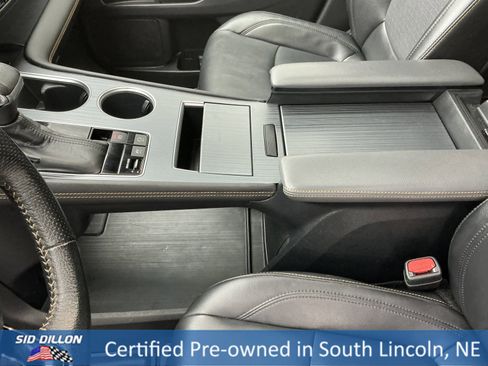 Used 2022 Toyota Sienna XLE Woodland Edition image 14