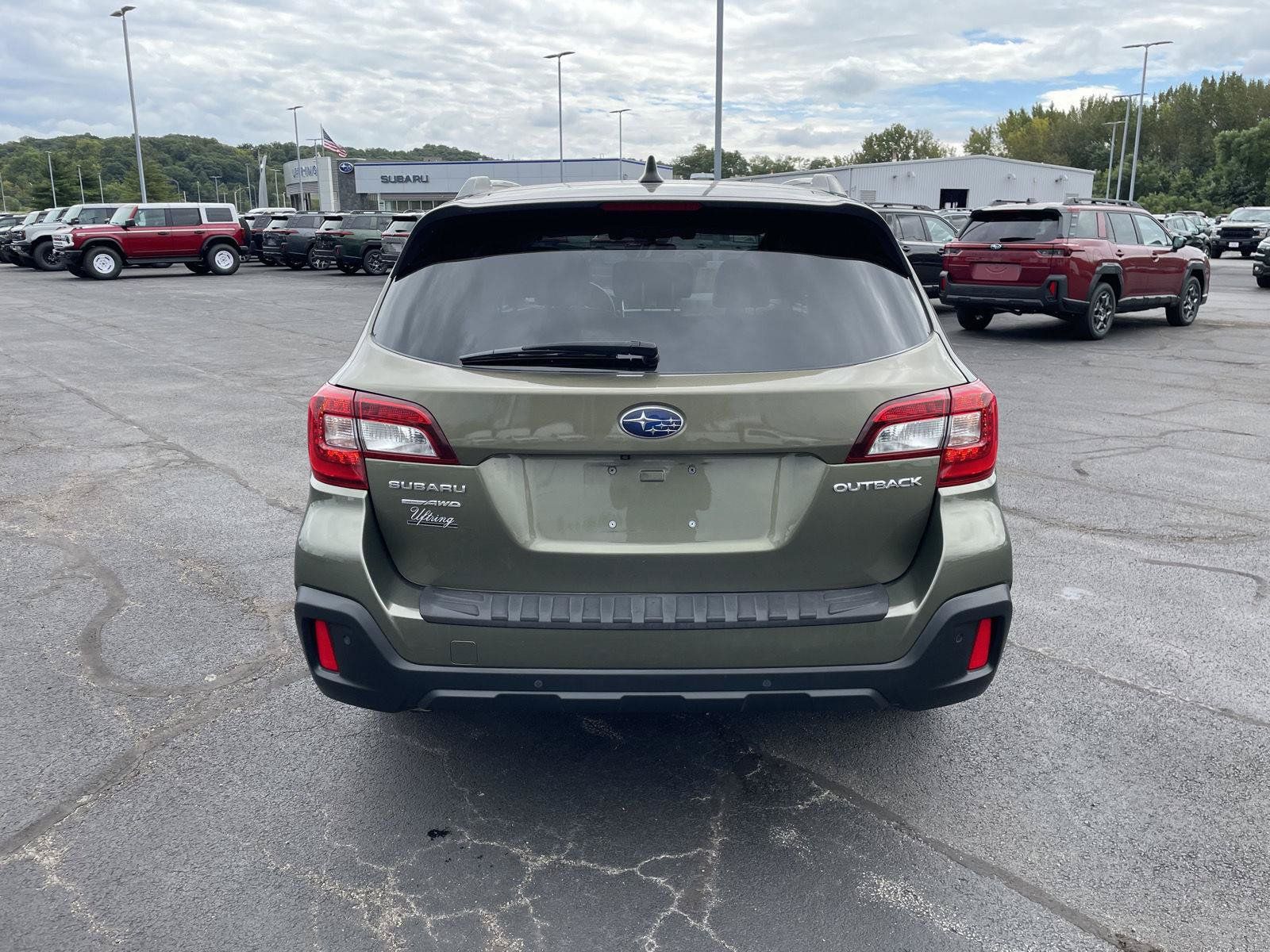 Used 2019 Subaru Outback 2.5i Touring w/ Popular Package #3A AWD/4WD image 4