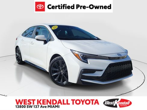 Certified 2023 Toyota Corolla SE FWD image 1