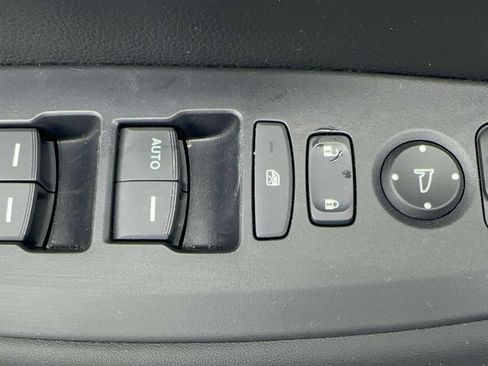 Used 2026 Honda HR-V LX image 12