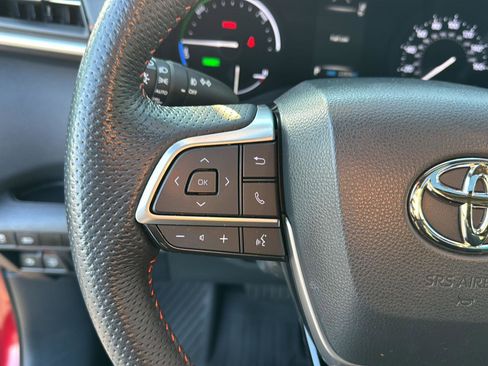 Certified 2023 Toyota Sienna XSE image 16