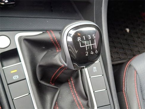 Certified 2025 Volkswagen Jetta GLI Autobahn image 15