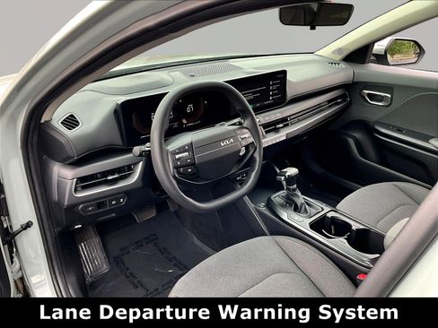 Used 2025 Kia K4 FWD image 16