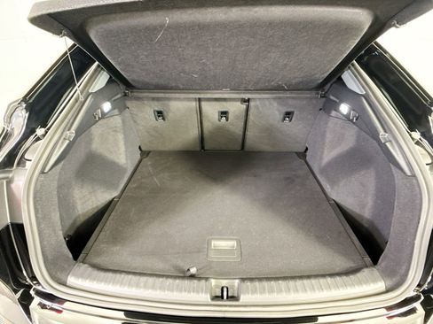Used 2023 Audi Q4 e-tron Premium Plus w/ Premium Plus image 27