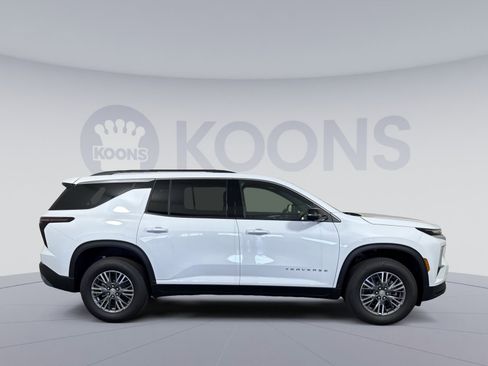 New 2026 Chevrolet Traverse LT w/ Driver Confidence Package image 8