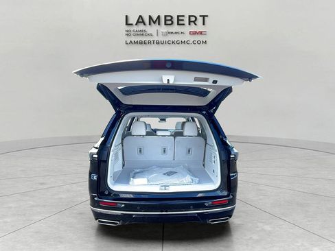 New 2026 Buick Enclave Avenir w/ Super Cruise Package image 9