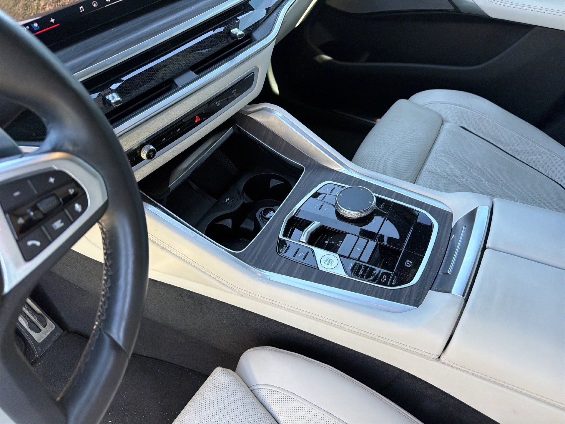 Used 2024 BMW X6 xDrive40i w/ Premium Package AWD/4WD image 24