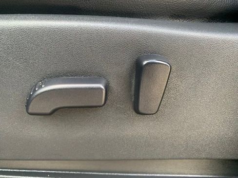 Used 2022 Nissan Frontier PRO-4X w/ Pro-4X Premium Package image 12