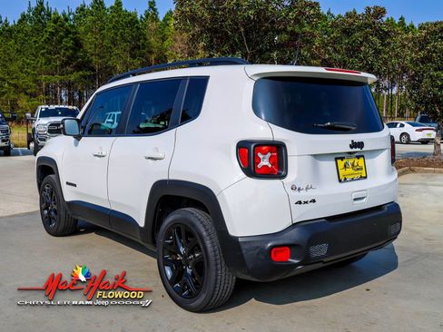 Used 2023 Jeep Renegade Altitude image 5