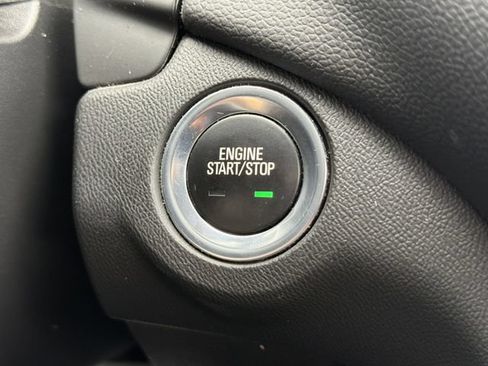 Used 2022 Chevrolet Equinox LT FWD image 22