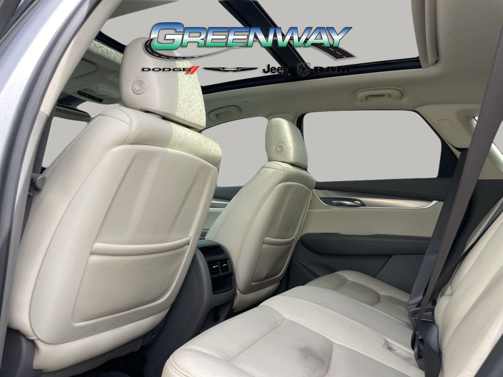 Used 2017 Cadillac XT5 Premium Luxury FWD image 16