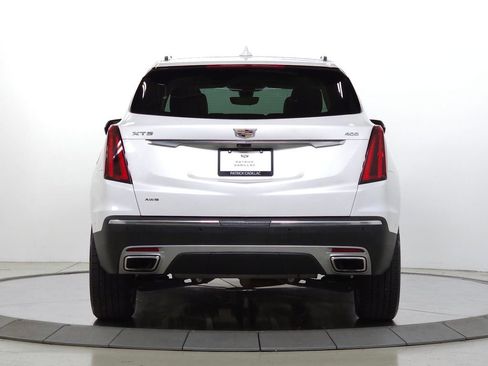Used 2021 Cadillac XT5 Premium Luxury AWD/4WD image 4