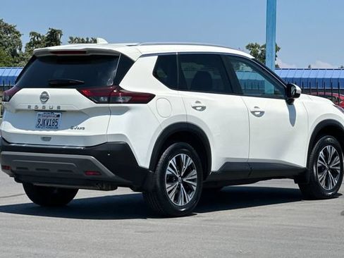 Used 2023 Nissan Rogue SV w/ SV Premium B Package AWD/4WD image 4