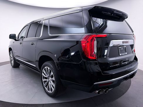Used 2022 GMC Yukon XL Denali w/ Denali Premium Package AWD/4WD image 16