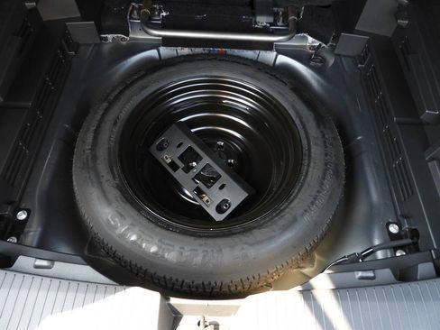 Used 2023 Nissan Rogue S AWD/4WD image 25