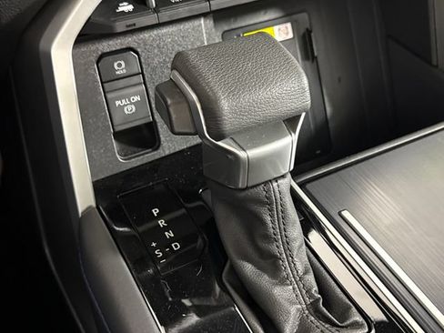 Used 2023 Toyota Tundra Platinum AWD/4WD image 40