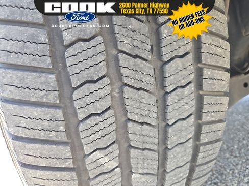 Used 2017 Lincoln Navigator Select image 12