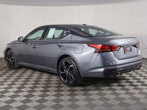 Used 2025 Nissan Altima 2.5 SR image 6