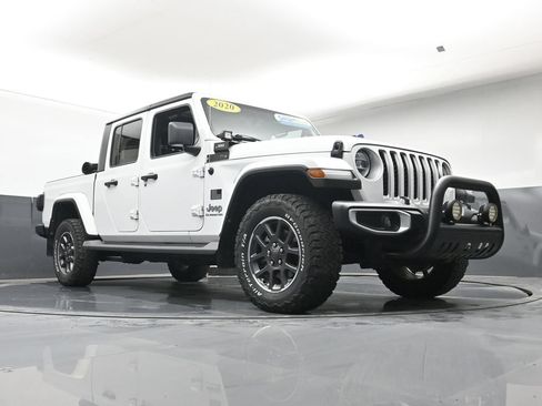 Used 2020 Jeep Gladiator Overland AWD/4WD image 26