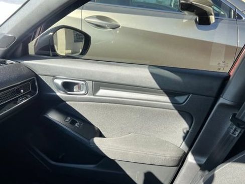 Used 2025 Honda Civic Sport image 14