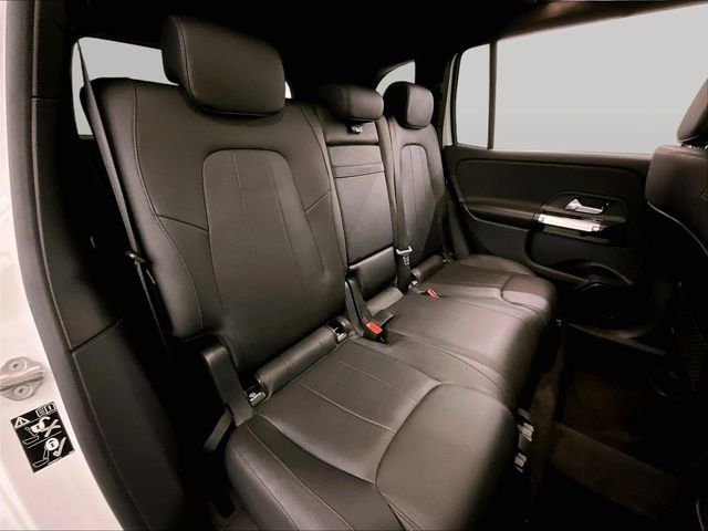 Used 2022 Mercedes-Benz GLB 250 4MATIC image 26
