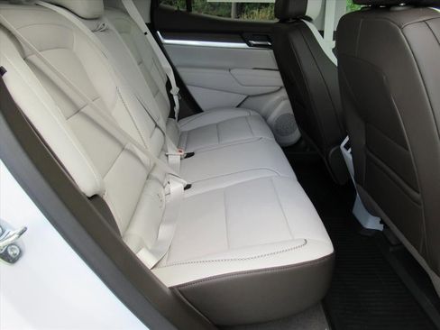 New 2026 GMC Terrain Denali AWD/4WD image 32
