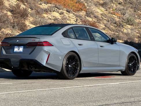 Used 2025 BMW M5 w/ Carbon Package image 2