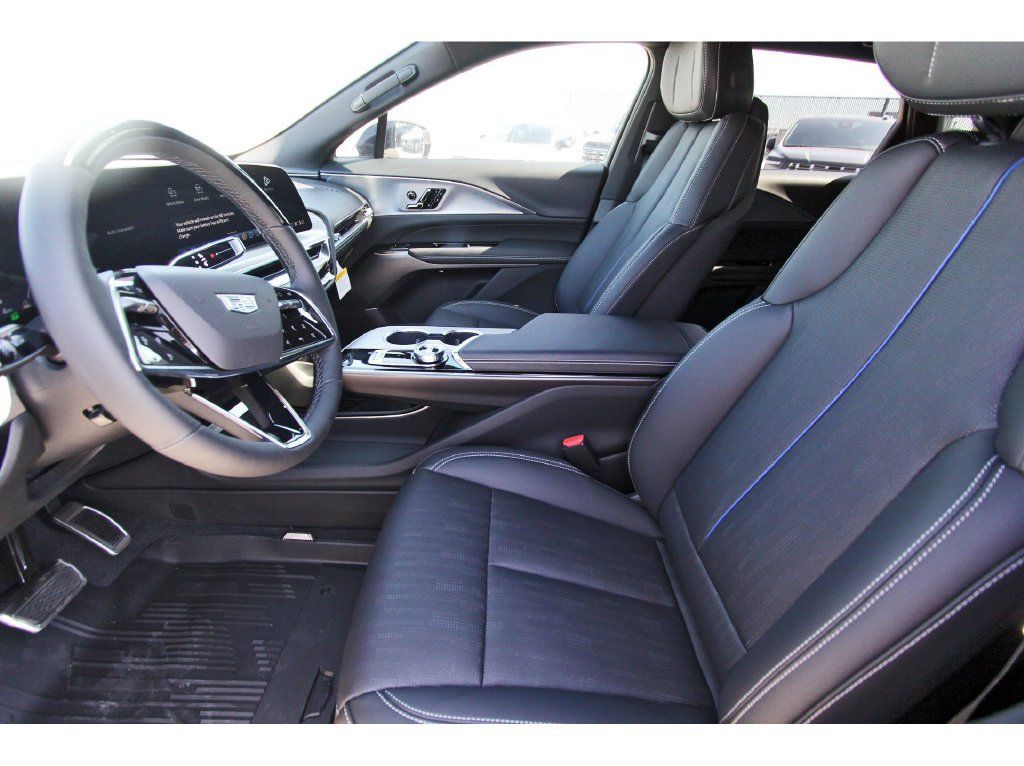 New 2027 Cadillac Lyriq Sport RWD image 6