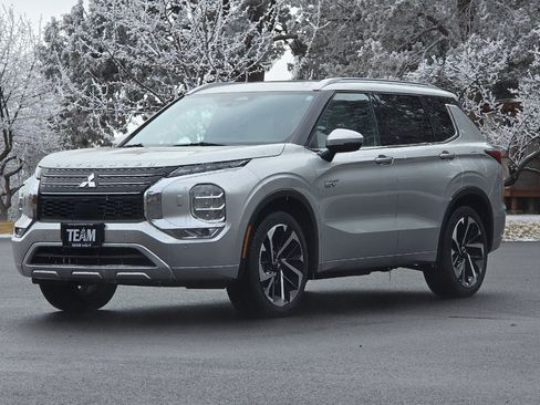 Used 2024 Mitsubishi Outlander SEL image 8