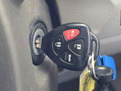 Used 2010 Toyota Corolla LE image 20