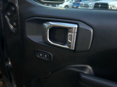 Used 2022 Jeep Wrangler Unlimited Sport image 45