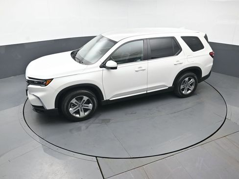 Certified 2024 Honda Pilot EX-L image 41