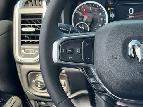 New 2026 RAM 1500 4x4 Crew Cab image 17