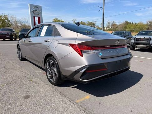 Used 2024 Hyundai Elantra SEL w/ Convenience Package FWD image 7