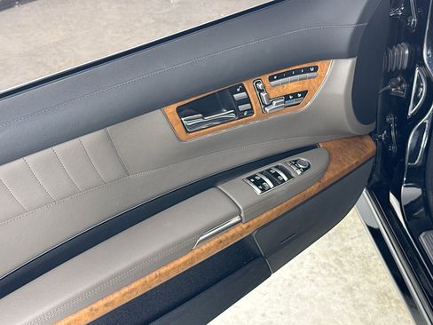 Used 2009 Mercedes-Benz CL 550 4MATIC image 20