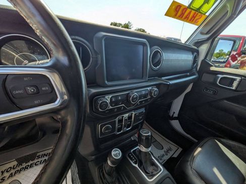 Used 2022 Jeep Gladiator High Altitude AWD/4WD image 14